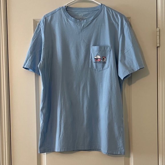 Vineyard Vines T-Shirt Blue with Hiking Whale - Picture 1 of 5
